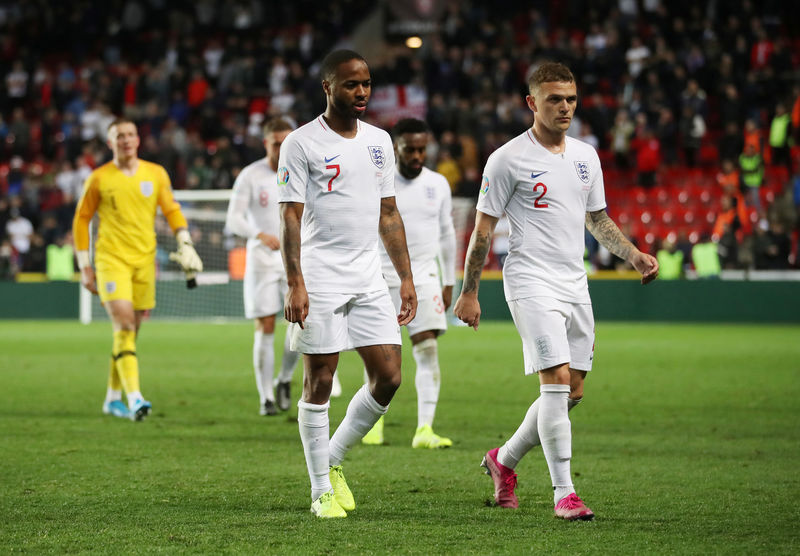 © Reuters. إنجلترا تخسر لأول مرة في عشر سنوات بتصفيات بطولة بعد الهزيمة أمام التشيك