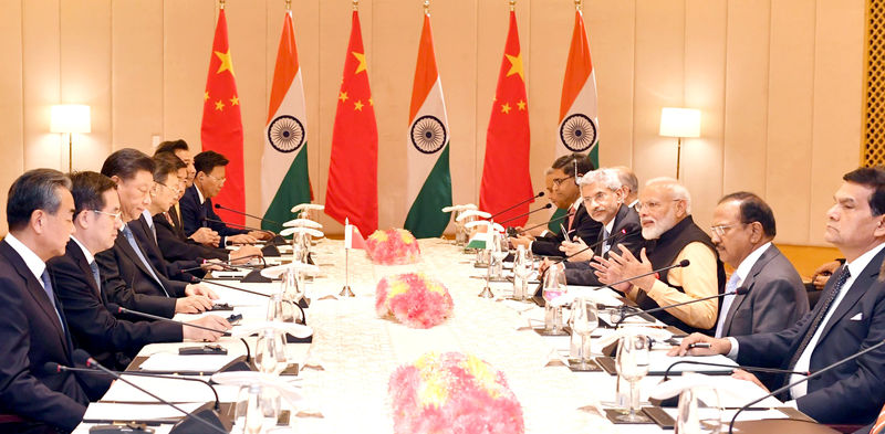 © Reuters. India's Prime Minister Modi and China's President Xi attend delegation level talks in Mamallapuram