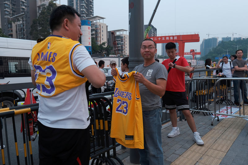 © Reuters. Basketball - NBA China Games - Los Angeles Lakers v Brooklyn Nets