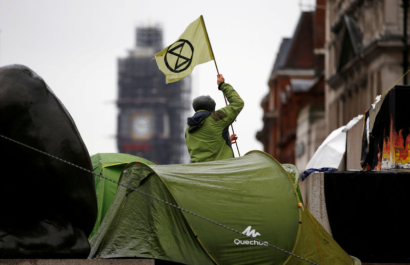 La policía holandesa detiene a 130 manifestantes de Extinction Rebellion