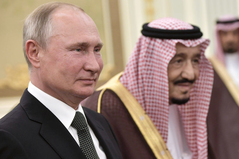 ロシア大統領、12年ぶりにサウジ訪問　中東での影響力拡大誇示