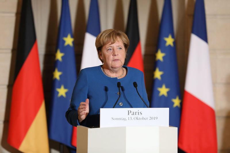 Merkel: La UE negociará hasta el final para cuadrar el círculo del Brexit