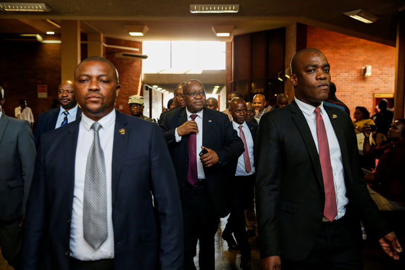 © Reuters. Former South African President Jacob Zuma leaves after appearing in court where he faced charges that include fraud, racketeering and money laundering in Pietermaritzburg