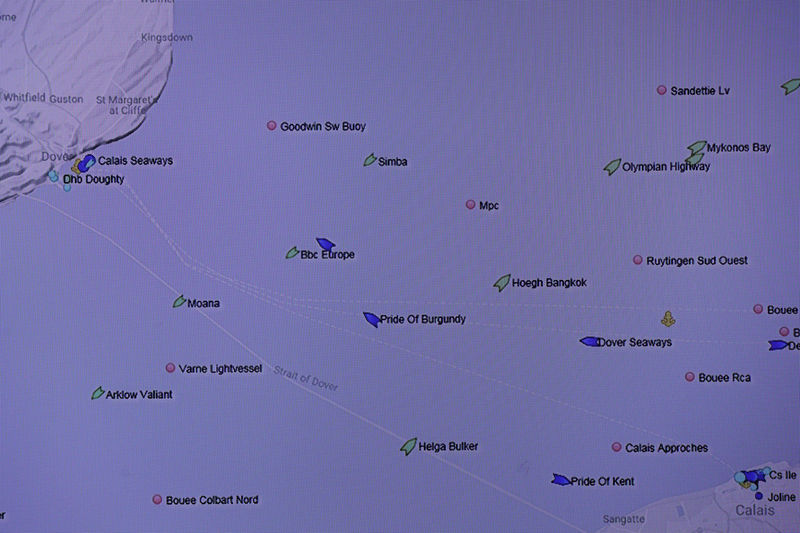 © Reuters. A map shows ships crossing the English Channel inside the control tower at the Port of Dover