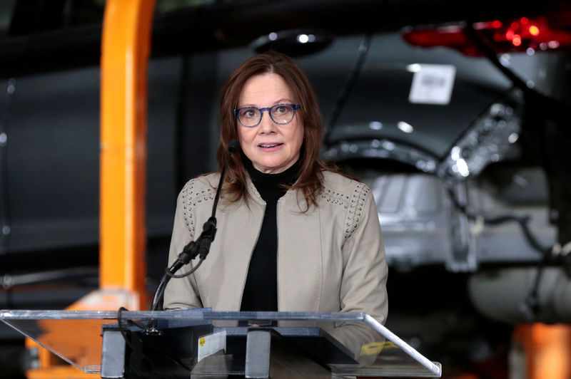 © Reuters. General Motors Chief Executive Officer Mary Barra announces a major investment focused on the development of GM future technologies at the GM Orion Assembly Plant in Lake Orion,