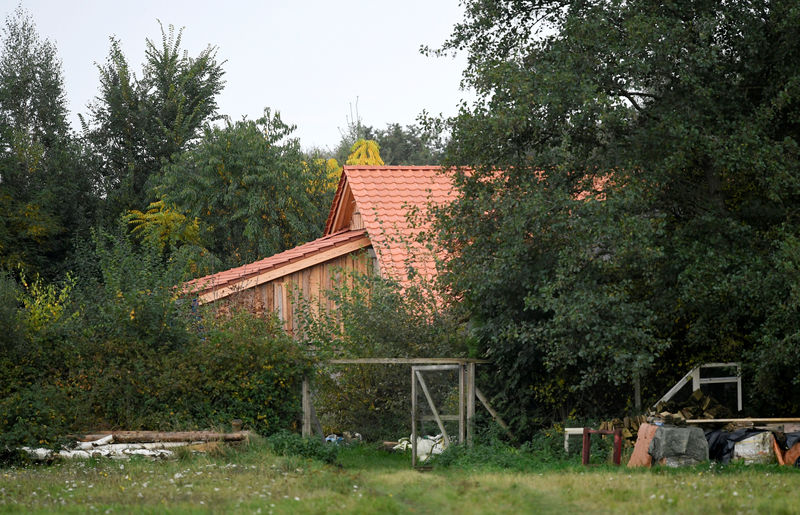 © Reuters. A view of a remote farm where a family spent years locked away in a cellar, according to Dutch broadcasters' reports, in Ruinerwold