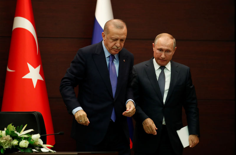 بوتين يبحث مع أردوغان الوضع في سوريا ويدعوه لزيارة روسيا