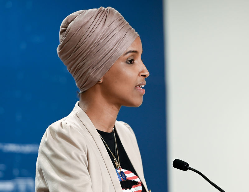 © Reuters. U.S. Representative Ilhan Omar speaks as she discusses travel restrictions to Palestine and Israel during a news conference in St Paul