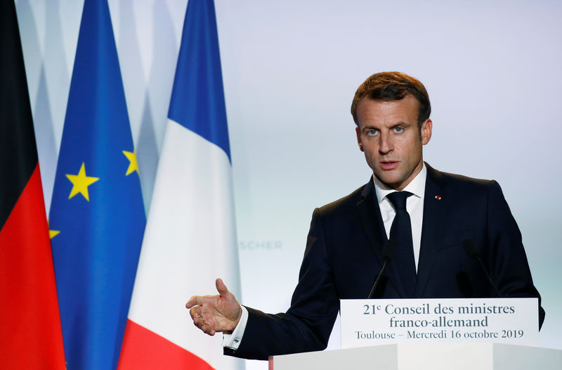 Brexit: Macron évoque la perspective d'un accord &quot;dans les prochaines heures&quot;