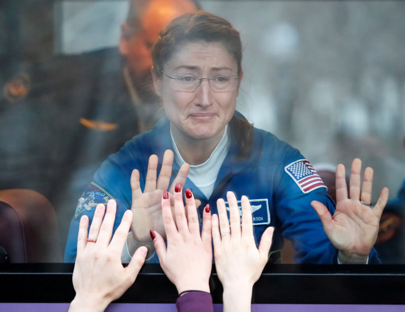 Caminhada espacial feminina histórica é marcada para sexta-feira na Estação Espacial Internacional