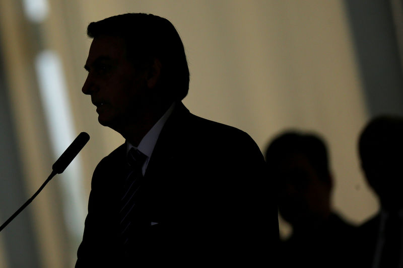 Bolsonaro confirma conversa com deputados após vazamento de áudio sobre liderança do PSL