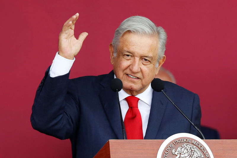 © Reuters. Mexico's President Andres Manuel Lopez Obrador speaks during an official event to mark the beginning of the construction of a new international airport, at the Santa Lucia military airbase in Zumpango