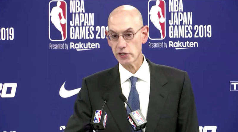 © Reuters. FILE PHOTO: Adam Silver, Commissioner of the NBA, gives a statement during a news conference in Tokyo