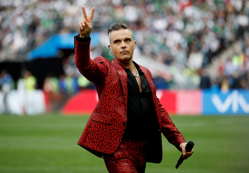 Singer Robbie Williams to release first ever Christmas album