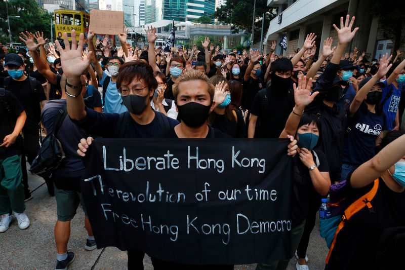 China prohíbe envíos de ropa negra a Hong Kong en medio de protestas