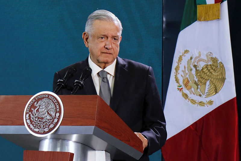 © Reuters. Mexico's President Andres Manuel Lopez Obrador holds his daily news conference in Oaxaca