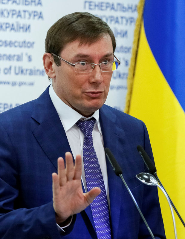 © Reuters. FILE PHOTO: Prosecutor-general of Ukraine Lutsenko attends a news conference in Kiev