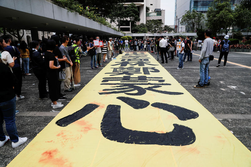 Manifestantes de Hong Kong prometem grande marcha no domingo