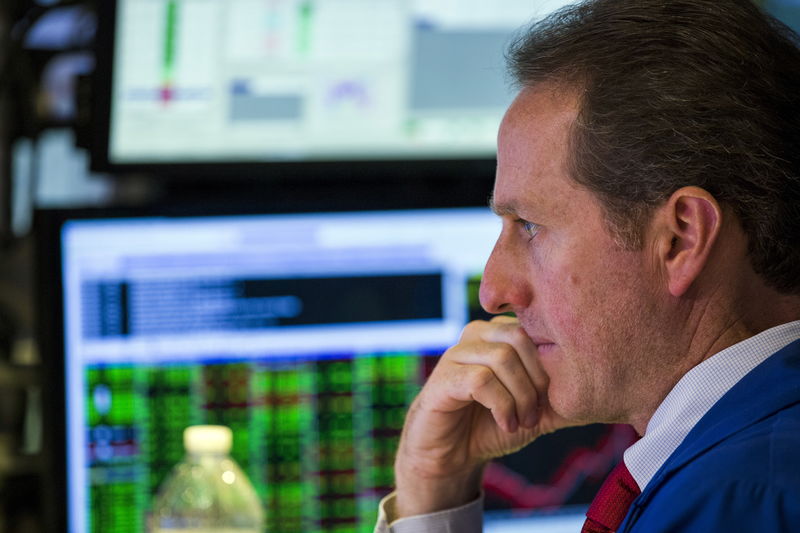 Bousculée par Boeing et J&amp;J, Wall Street finit en baisse de 0,95%