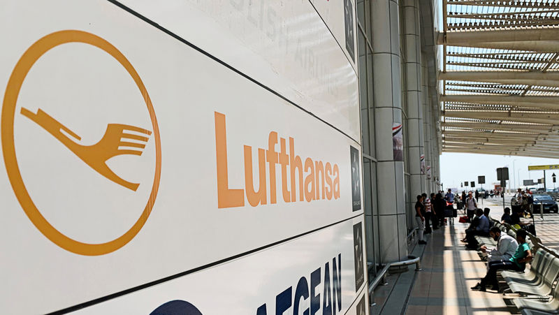 © Reuters. Deutsche Lufthansa sign is seen in front of the airport terminal at Cairo International Airport in Cairo