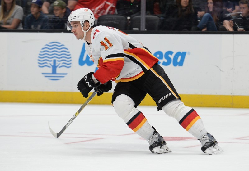 © Reuters. NHL: Calgary Flames at Anaheim Ducks