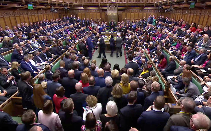 Votações cruciais no Parlamento ameaçam acordo de Johnson para o Brexit