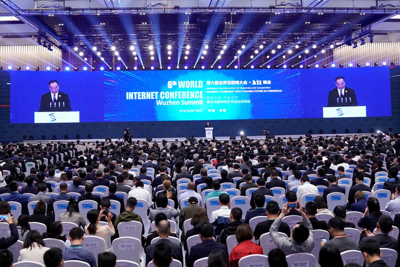 Tensão comercial e piadas sobre EUA ofuscam conferência de tecnologia da China