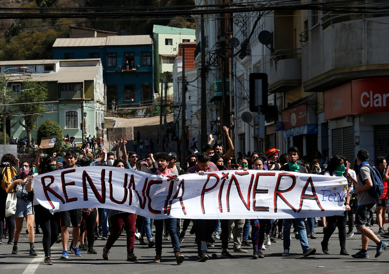 Oposição do Chile se recusa a falar com presidente; novos protestos irrompem