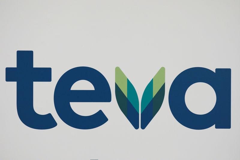 © Reuters. FILE PHOTO: The logo of Teva Pharmaceutical Industries is seen during a news conference in Tel Aviv