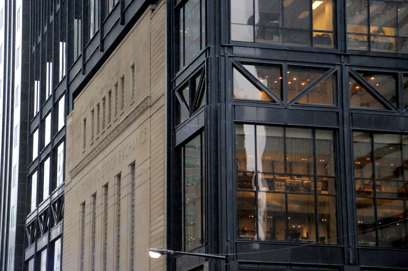 © Reuters. The facade of the original Toronto Stock Exchange building is seen in Toronto