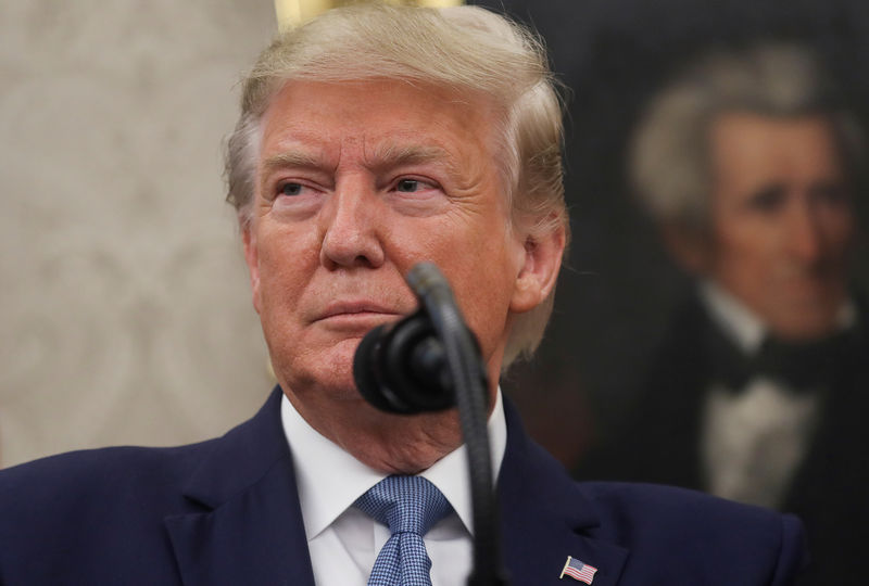 © Reuters. FILE PHOTO: U.S. President Trump awards Medal of Freedom to former Attorney General Meese at White House in Washington