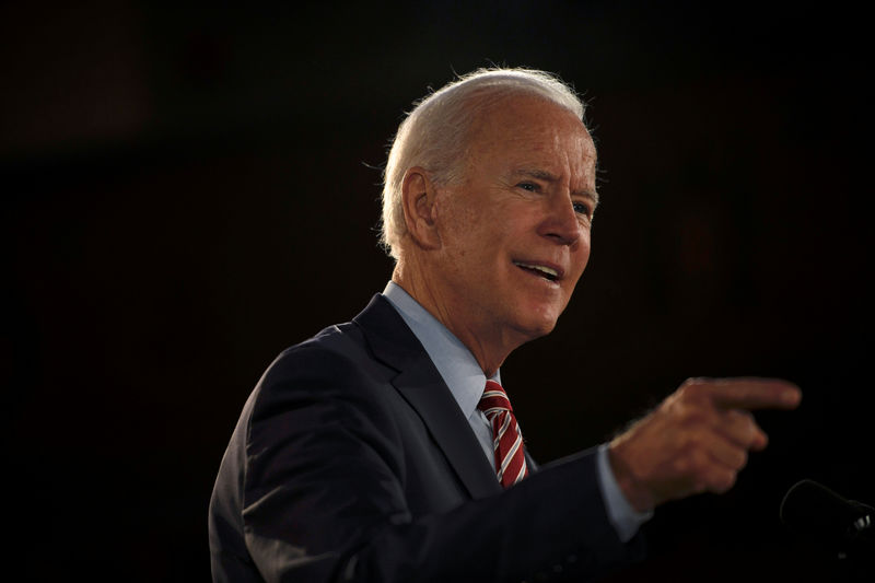 © Reuters. Democratic presidential candidate and former Vice President Joe Biden visits Scranton