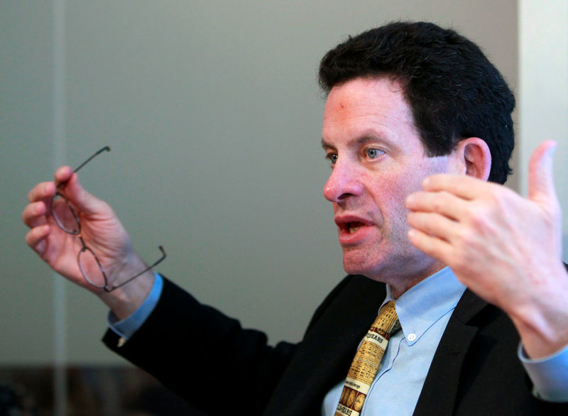 © Reuters. FILE PHOTO: Columnist and Investor Ken Fisher speaks to Reuters in New York