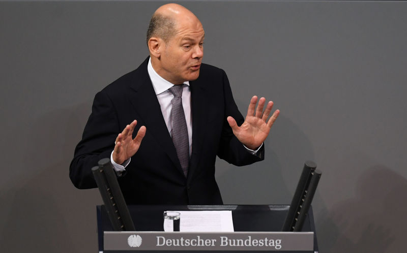 Scholz gana elección para dirigir a socialdemócratas en Alemania, pero deberá ir a segunda vuelta