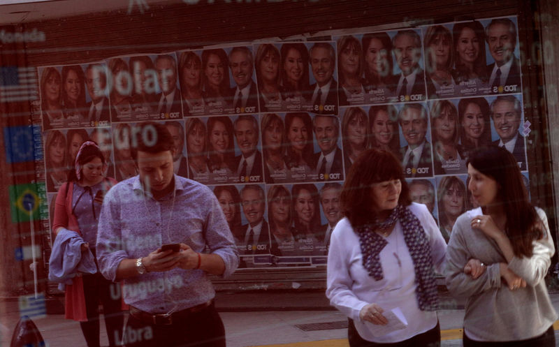 Los argentinos evalúan su voto antes de las elecciones