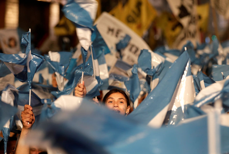 © Reuters. アルゼンチン大統領選、フェルナンデス氏圧勝　左派政権復活へ