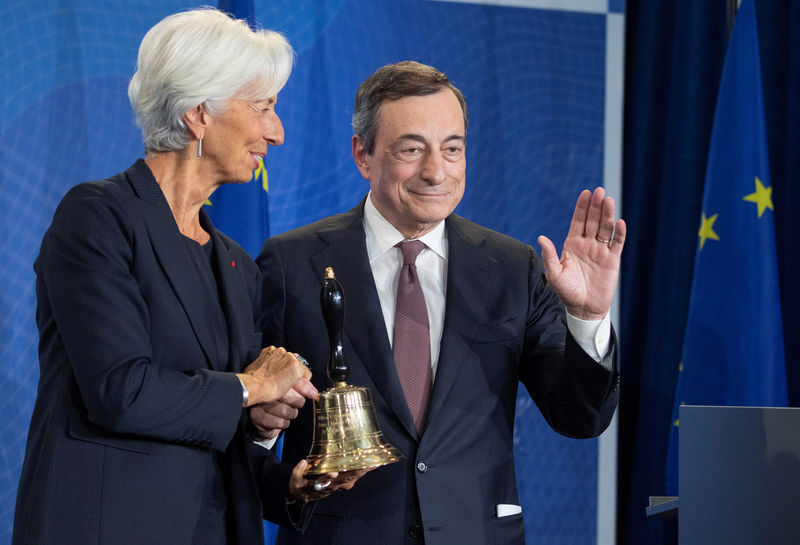 © Reuters. ＥＣＢ金融政策、効果弱まる　各国の財政政策必要＝ドラギ総裁