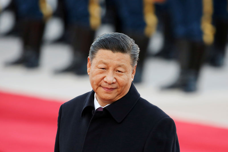 © Reuters. FILE PHOTO: Chinese President Xi Jinping attends a welcome ceremony outside the Great Hall of the People in Beijing