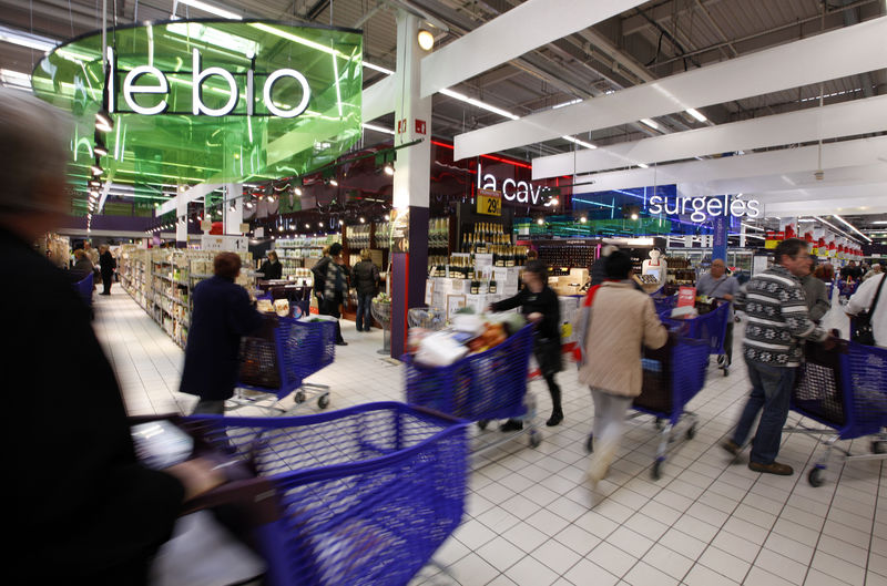 French consumer confidence stays at 20-month peak in October