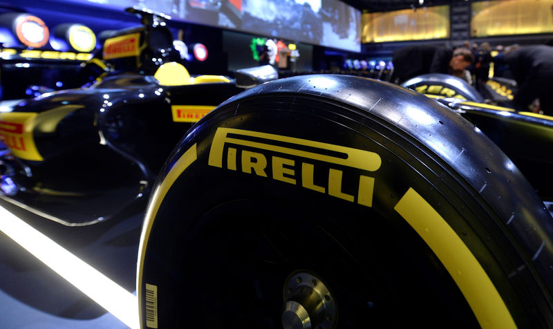 © Reuters. A Pirelli tyre is seen before a ceremony at the Milan Stock Exchange in Milan