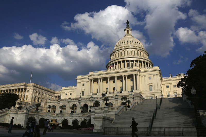 トランプ氏弾劾調査、民主党が決議案公表　公開証言など盛る