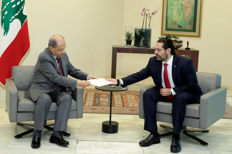 الرئيس اللبناني يطلب من الحكومة تصريف الأعمال لحين تشكيل حكومة جديدة
