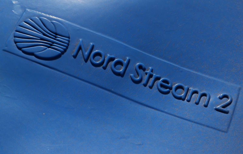 © Reuters. Логотип Nord Stream 2 на стройплощадке газопровода Северный поток-2 в Кингисеппе, Ленинградская область