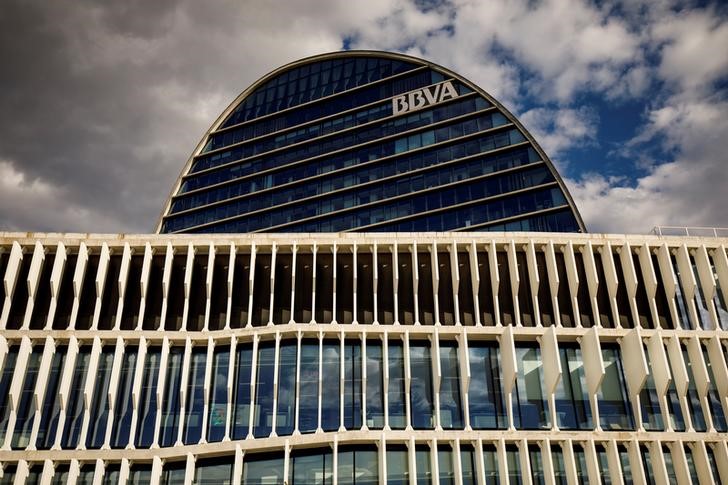 © Reuters. FOTO DE ARCHIVO: La sede de BBVA en Madrid