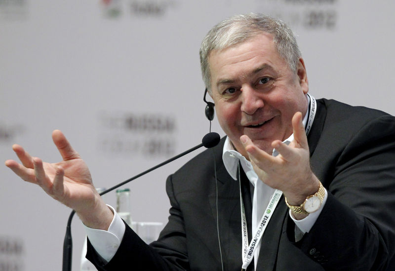 © Reuters. FILE PHOTO: Mikhail Gutseriyev, president of oil and gas company RussNeft, attends The Russia Forum 2012 in Moscow