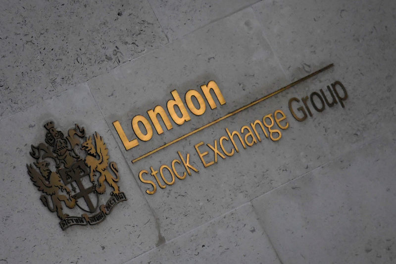 © Reuters. FILE PHOTO: The London Stock Exchange Group offices are seen in the City of London, Britain