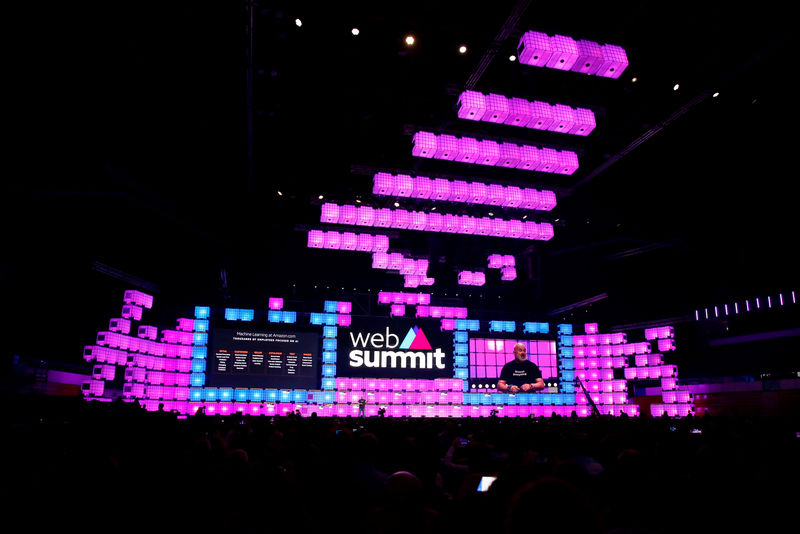 © Reuters. General view of the central stage of the Web Summit, in Lisbon