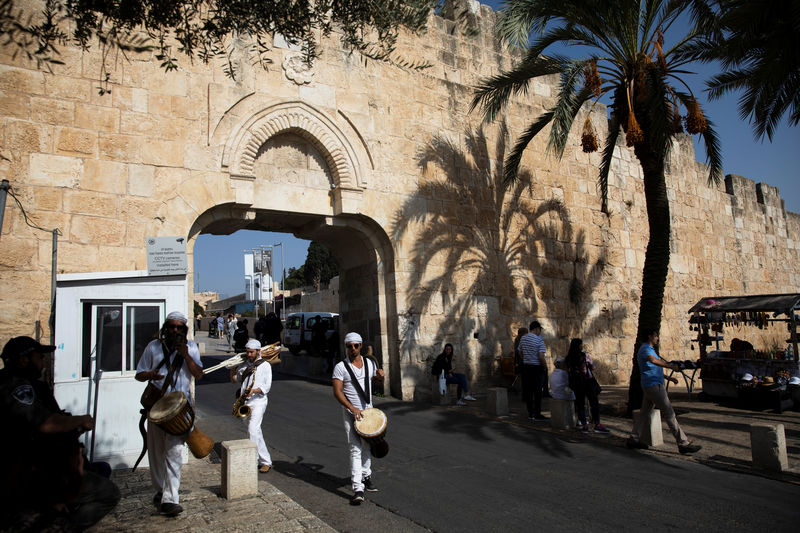 Israel's planned Jerusalem cable car irks Palestinians