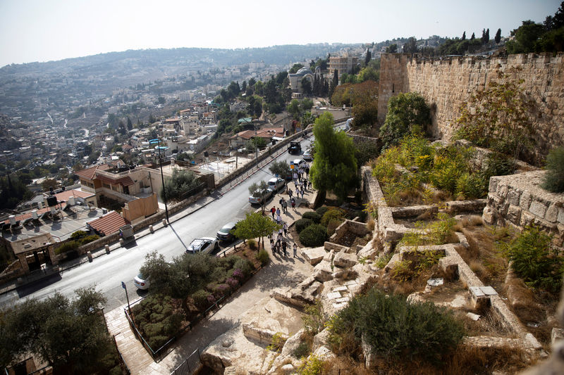 مشروع إسرائيلي لإقامة تلفريك في القدس يثير غضب الفلسطينيين