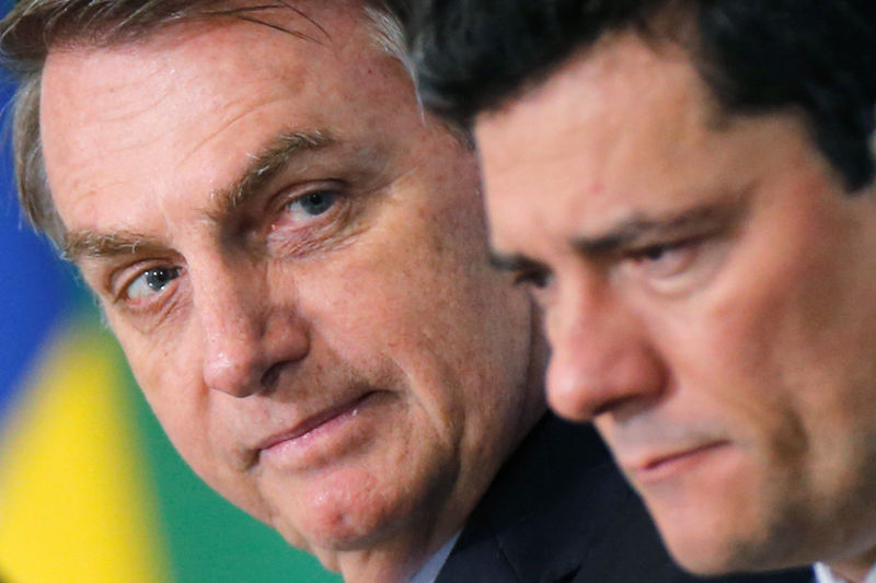 Bolsonaro diz que não estaria onde está se Moro não tivesse cumprido missão quando juiz